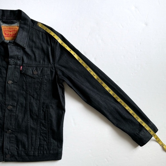 Levis Mens Black Denim Trucker Jacket Medium Pockets Buttons Durable Lightweight - Picture 11 of 15